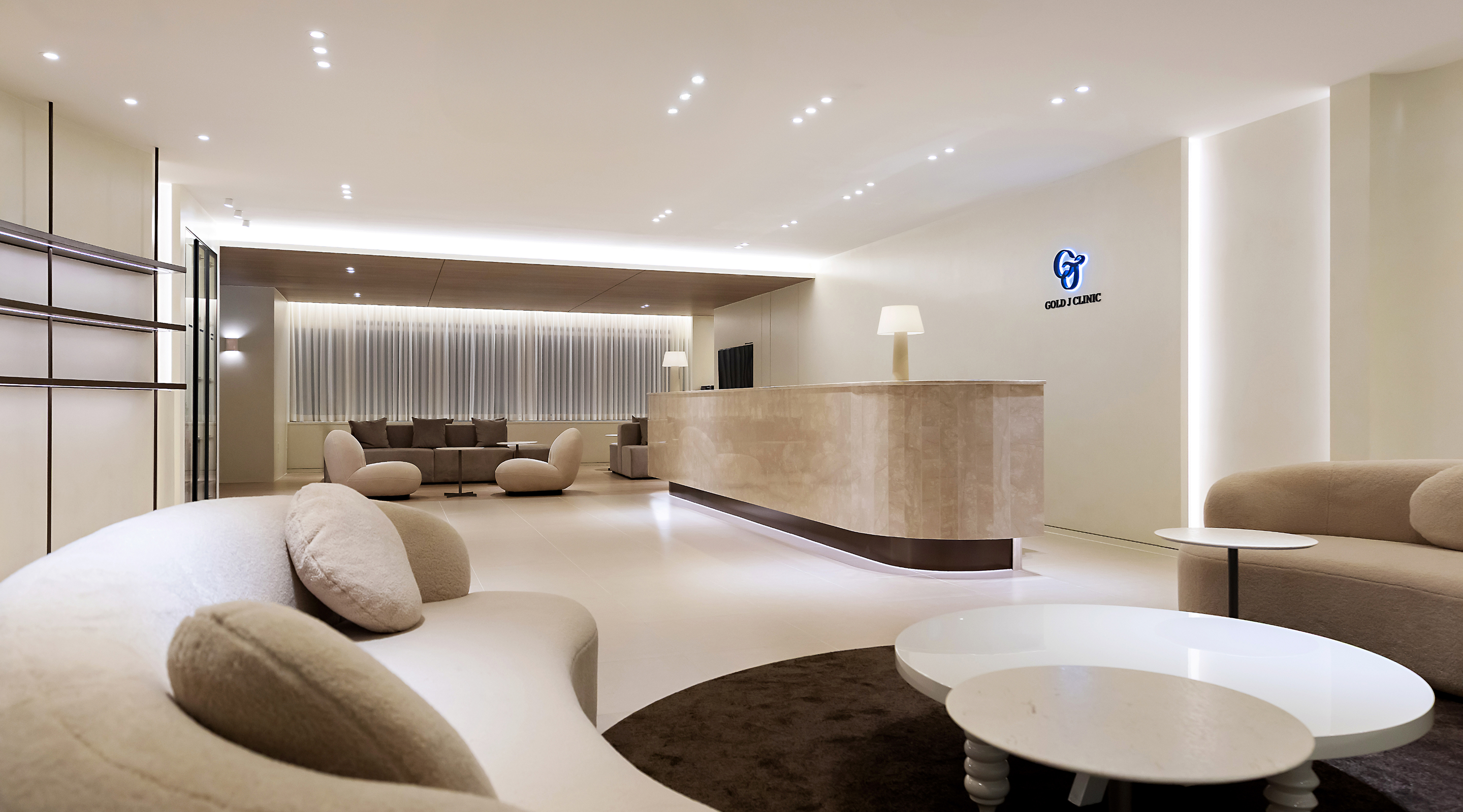 Gold J Clinic reception and lounge